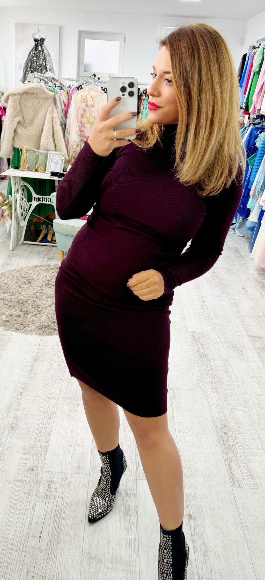 Örök klasszikus pulcsi ruha // Kylie Ruha